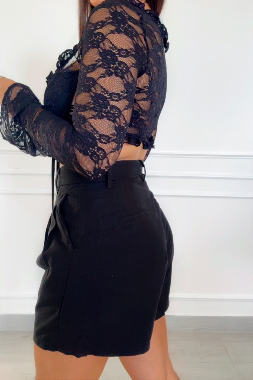 Front tie lace crop top
