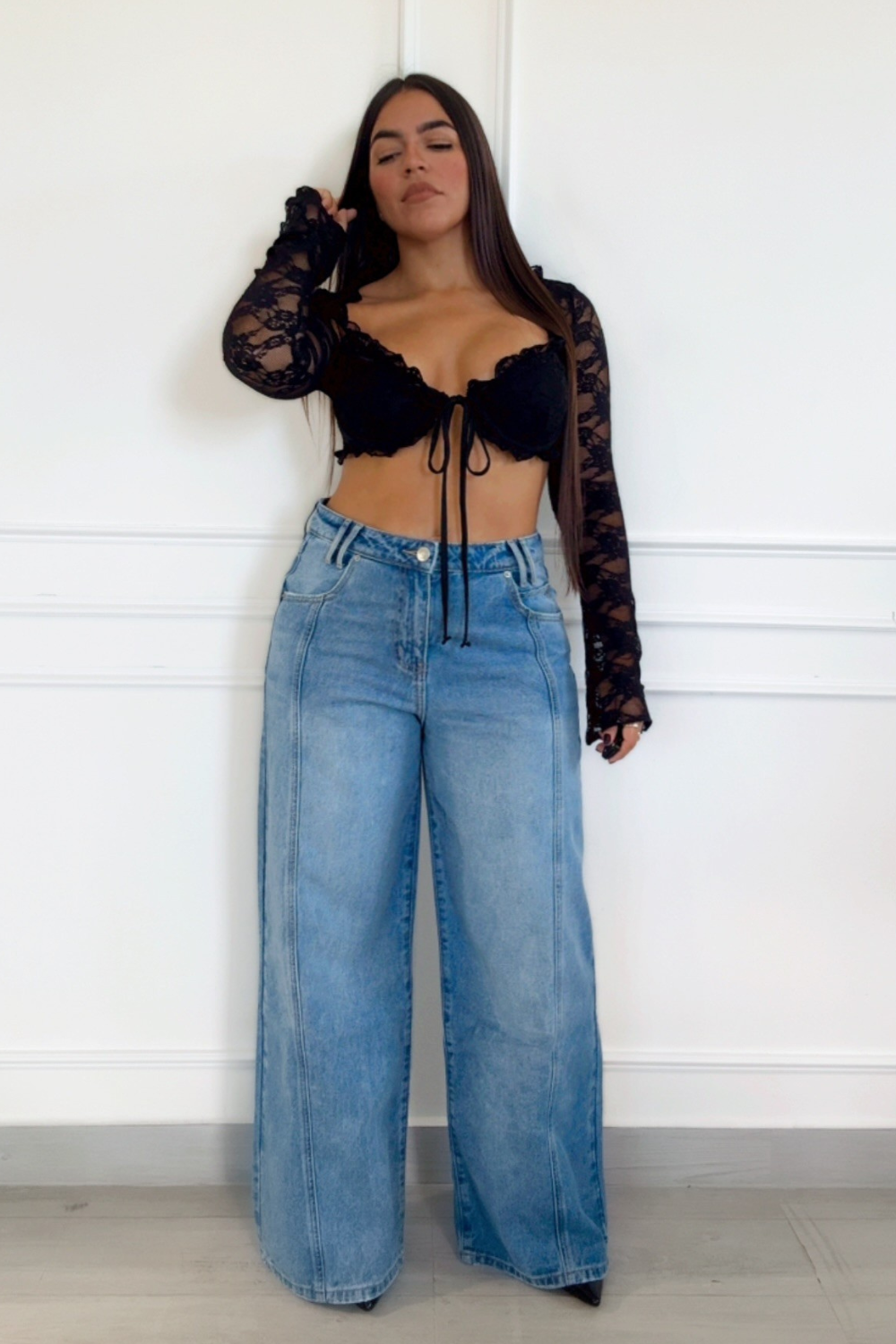 Front tie lace crop top