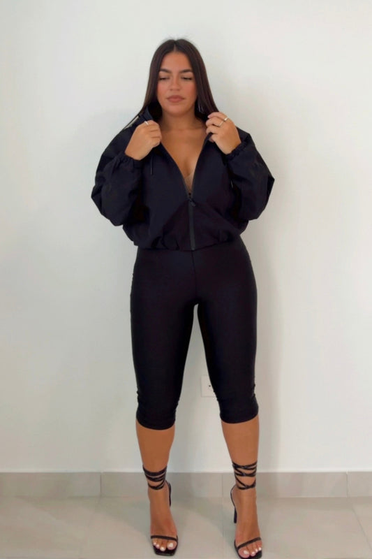 Black scuba capri pants