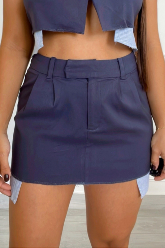 Contemporary mini skirt (solo la falda)